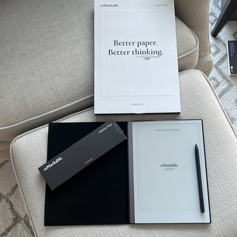 Like new! reMarkable 2 with pen and case